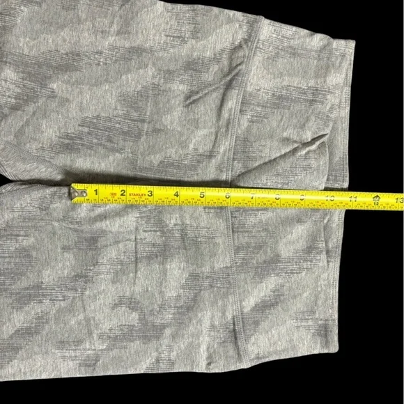 Athleta Capri Leggings Women's Small
Gray Athletic - Picture 10 of 10